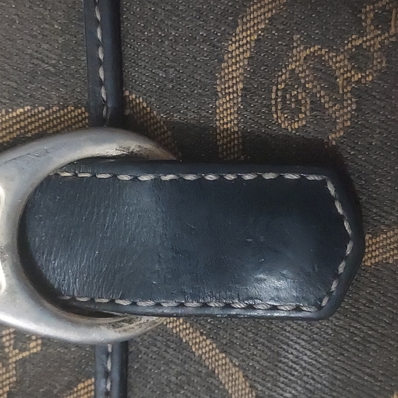 Dooney and Bourke Wallet - Picture 9 of 11